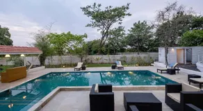 StayVista's Villaggio - Orchard Oasis with Pool, Expansive Lawn, Patio & Indoor Activities - Image 2