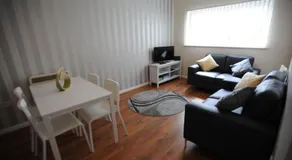 Liverpool 2 Bedroom Apartment - Image 2