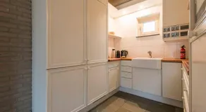 Boxtel Farmstay w Free Parking, Lake View & Space - Image 5