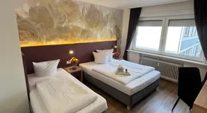 Hotel Meiendorfer Park free parking - Image 2