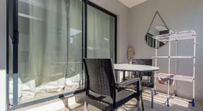 Blue luxurious Apt - Image 5