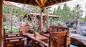 Sunrise Lodge & Lounge - Image 2
