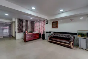 Collection O G Silver Ashok Nagar - Image 5