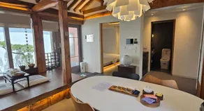 Korea Premium Hanok with Private Jacuzzi in Bukchon Village near Gyeongbokgung, Gwanghwamun, Jongno, Seoul - Image 2