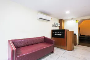 Townhouse Vikaspuri - Image 5