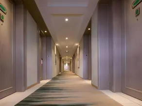 Vienna 3 Best Hotel Liaoning Dalian Railway Station Russian Style Street - Image 3