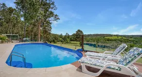 Gympie Luxury Caravan with ensuite bathroom - Image 5