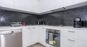 Perth- 9 star Energy Light Bright Eco Home - Image 4