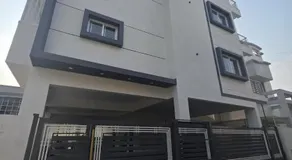 Blossom Service Apartment - Image 2