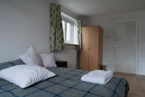Spacious Retreat - Remote Worker & Family Friendly - Image 2
