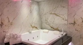 Municipio Luxury Suite - Image 4