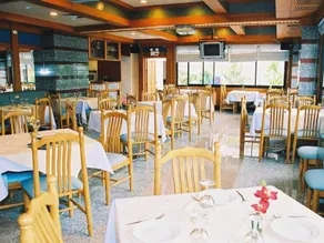 Raya Grand Hotel - Image 3