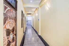 Pradhan Hotel - Image 5
