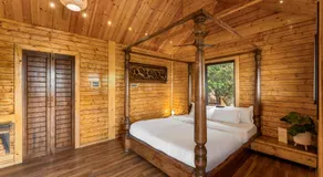 SaffronStays Love Nest - Image 2