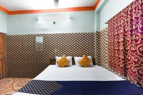 SPOT ON 65308 Tirtharaj Guest House - Image 3