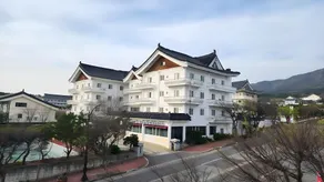 Gyeongju Hotel Check-in Bulguk - Image 3