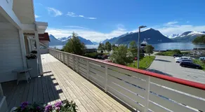 Sunde Fjord Hotel, free and easy parking - Image 2