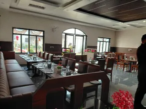 Panchmukhi Restaurant Inn - Image 5