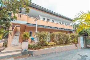 OYO 2229 Dolfie Residence - Image 5