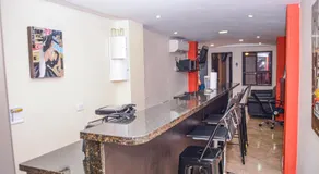 Calle 8 Suites - Image 5