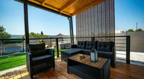 Red eirth house - Image 3