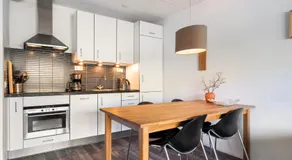 Spacious Beach Apartment - Image 4