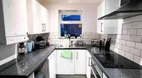 Zozy Gladstone - Image 4