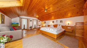 Gröbl-Alm Haus zur schönen Aussicht - Image 2