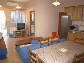 Peter&Zana Apartments - Image 5
