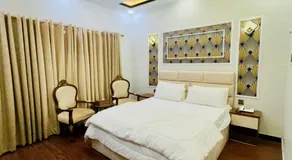 Hotel Crescent - Expo Center - Image 4