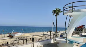 Castle Beach House. Luxury Beachfront Villa - Image 5