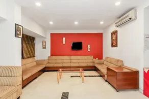 Collection O Hotel Dolphin Residency Inn - Image 3