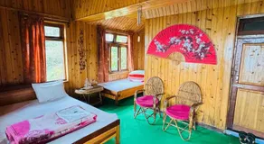 Red Panda Ecohut - Image 2