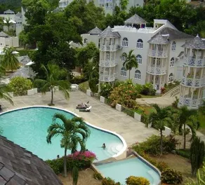 #D1 castle STUDIO WIFI KING bed Ocho Rios Jamaica - Image 3