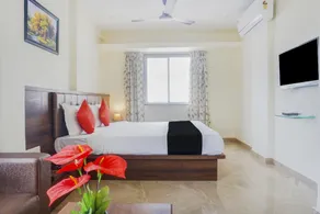 Townhouse OAK Hotel Chaitanya Executive Near Fun Time Multiplex - Image 2