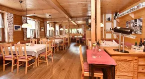 Gasthaus & Pension Alphorn - Image 2