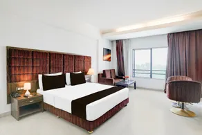 Super Townhouse Oak Bharuch Near Railway Station - Image 2
