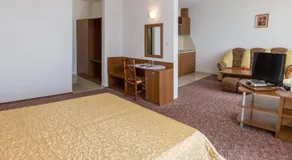 Hotel Genada - Image 2
