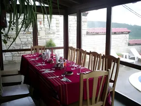 Family Hotel Arbanashka Sreshta - Image 5