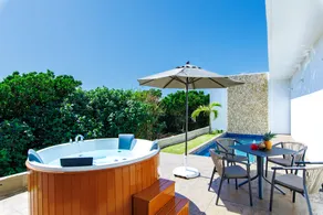 Crystal Villa Bayside - Image 3