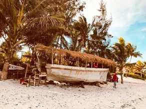 Bush Beach Backpackers - Image 1