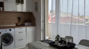 Rise & Shine Apartment - Image 5