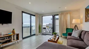 12 Putsborough - Luxury Apartment at Byron Woolacombe, only 4 minute walk to Woolacombe Beach! - Image 2