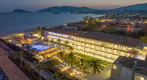 Poseidon Beach Hotel - Image 2