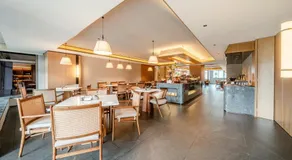 SSAW Hotel Guiyang Beijing Road Guiyi Subway Station - Image 3