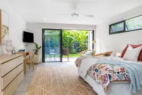 Melaleuca - luxury 4BR retreat with pool - Image 2