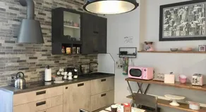 INDUSTRIAL CHIC HOUSE - Private parking - Image 3
