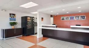 Motel 6-Youngstown, OH - Image 3
