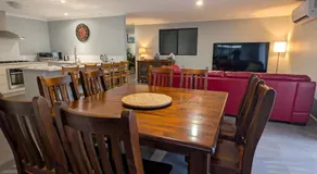 Spacious 4 Bedroom Family Home with FREE Onsite Electric Vehicle Powering Station in the garage, located in the Southwest WA Near all of the local Attractions - Image 5