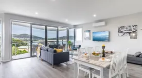 Fingal Bay View Unit 1 16 Tuna Crescent - Image 3
